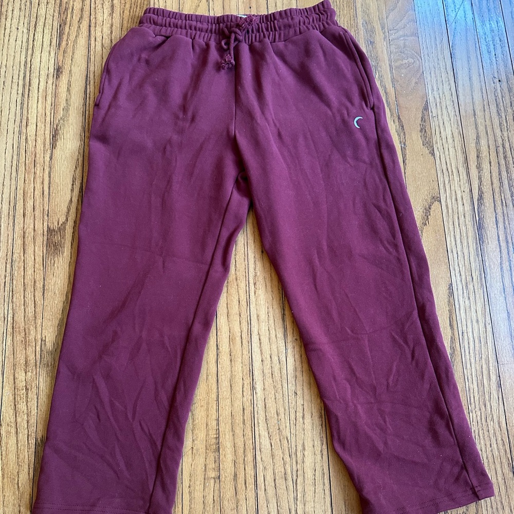 ZYIA Claret Capri Joggers